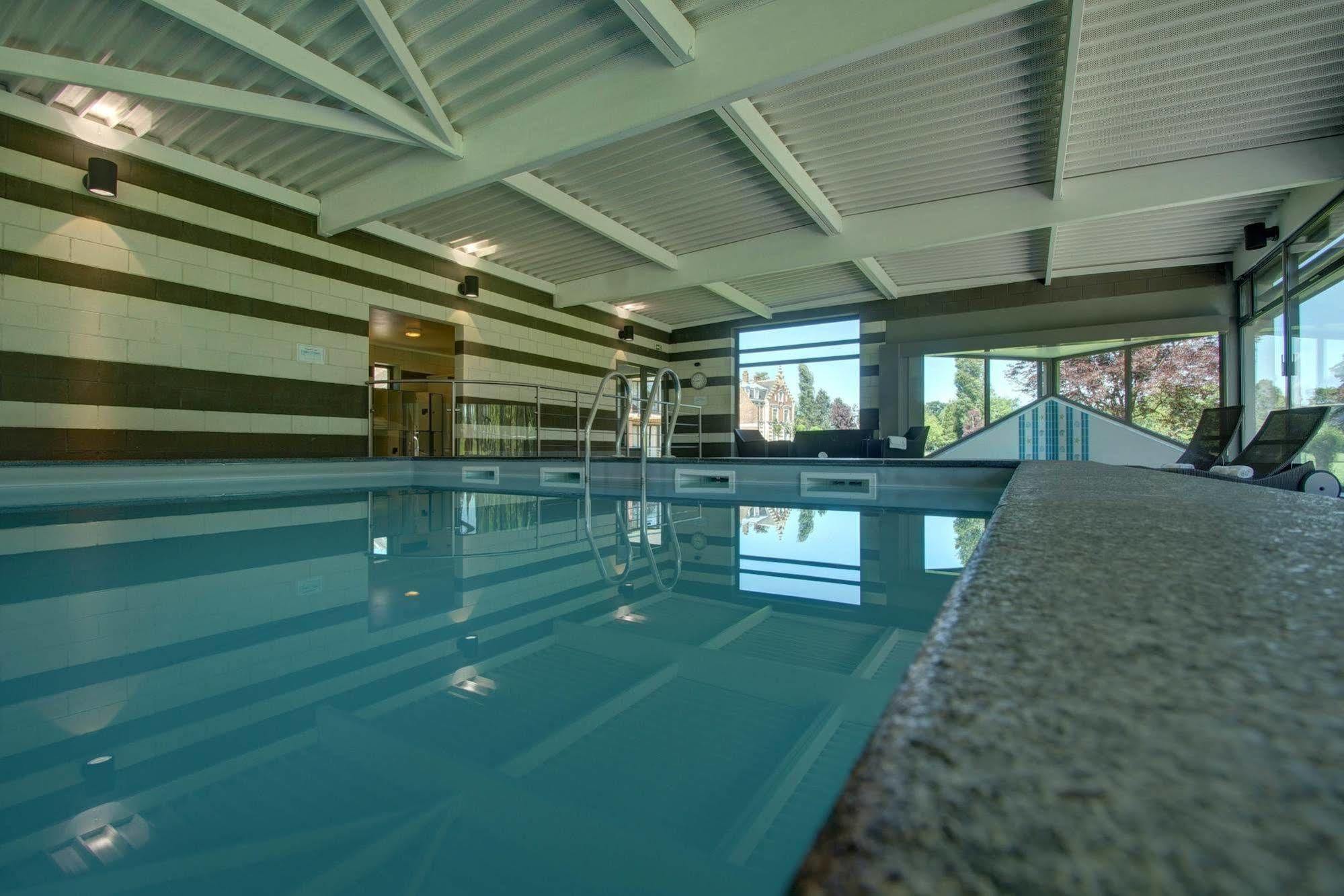 Hotel Chateau Tilques Екстер'єр фото